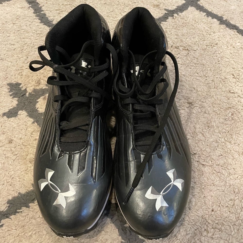 Men’s Under Armour Cleats Size 11